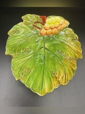 Vintage Frutta Fresca Seymour Mann Philippines Grape Leaf Dish Ceramic 7 1/2"  C